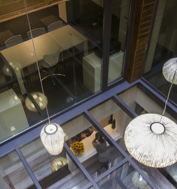Faro Barcelona | Hotel Lux Santiago